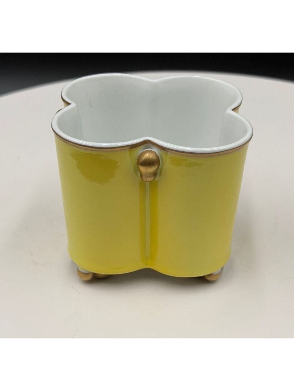 Vista Alegre for Mottahedeh Yellow Porcelain Footed Scalloped Cachepot Dish